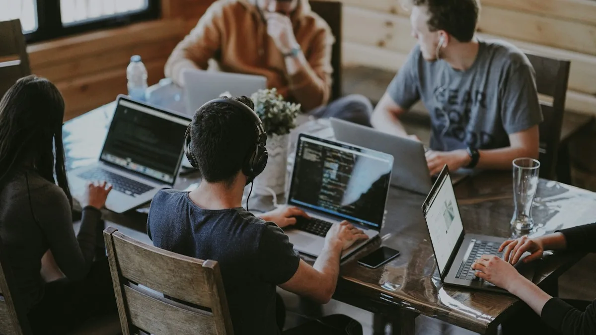 Hyumeet devient Talentfeel : mesurer l'expérience candidat autrement
